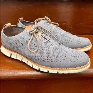 Fair pair of Men's ZERØGRAND Stitchlite™ Wingtip Oxfords in grey